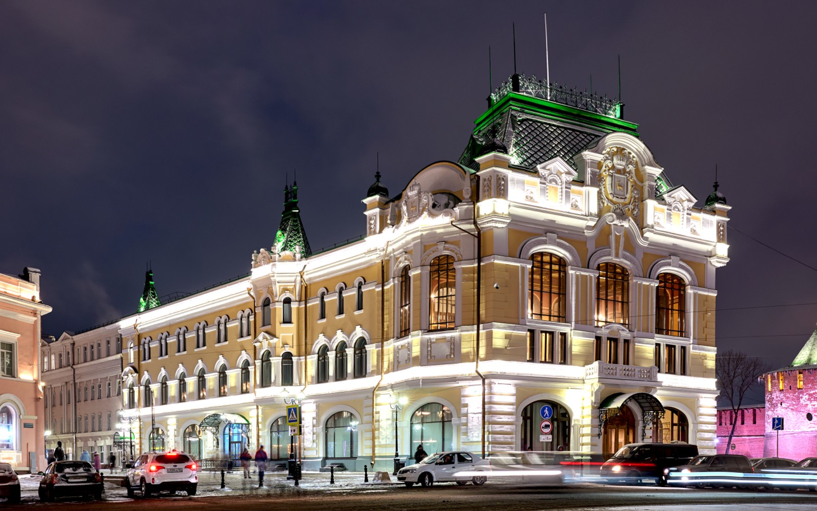 Галерея
