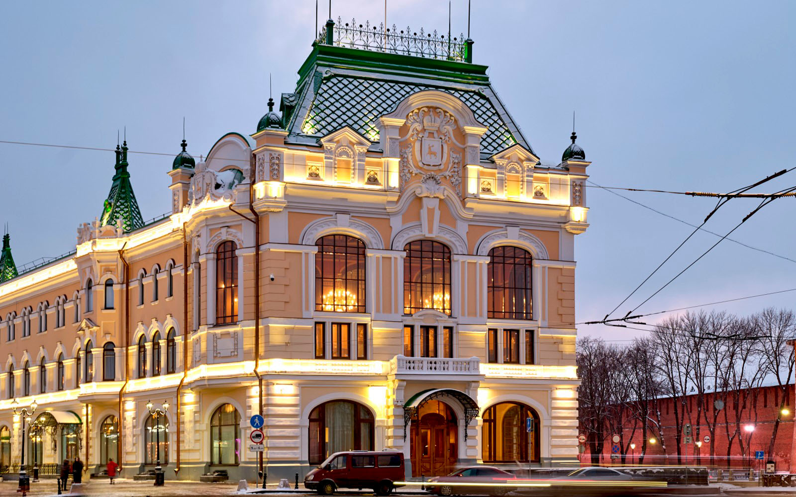 Галерея